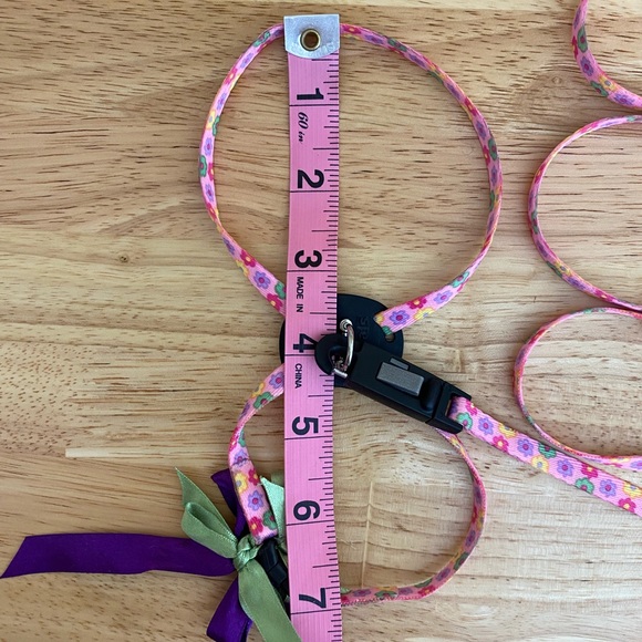 Li’l Pals Pet Flower Pattern Harness with Leash - Picture 6 of 7